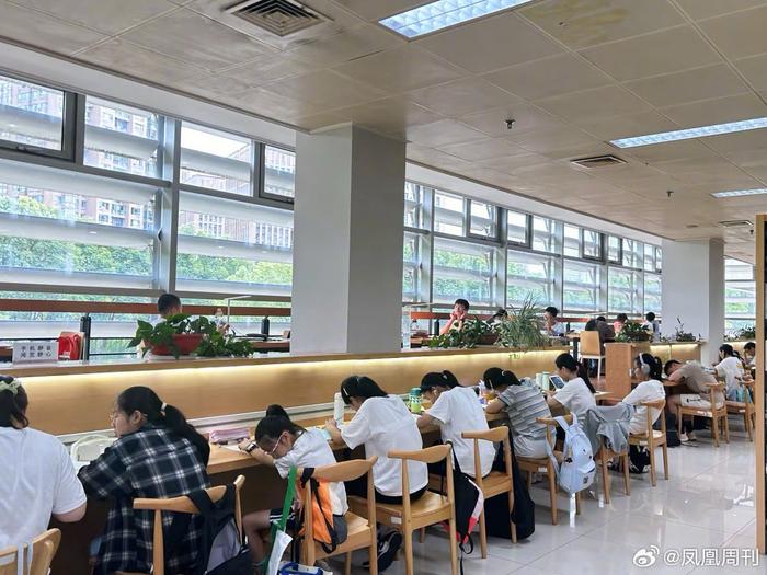 從 “無序放娃” 到 “有序托管”：公共圖書館可以做什么？