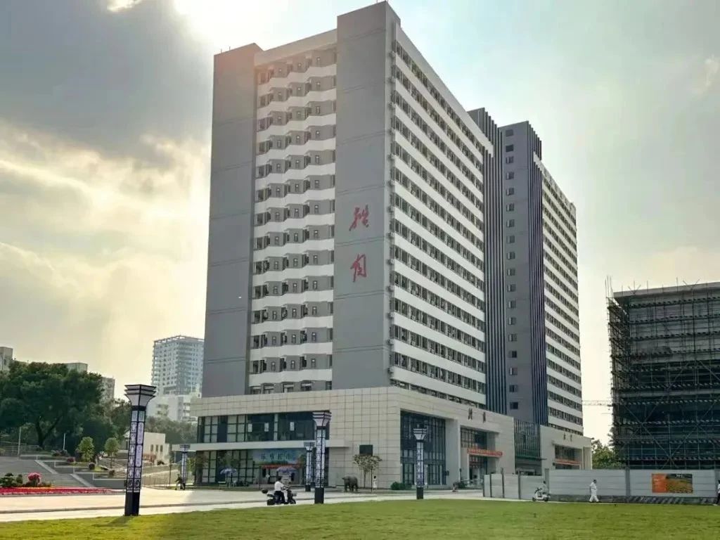 廣財(cái)大研究生宿舍變商業(yè)公寓？新生入住舊樓費(fèi)用反增引爭(zhēng)議